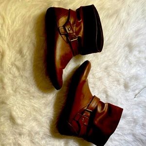 Brown boots